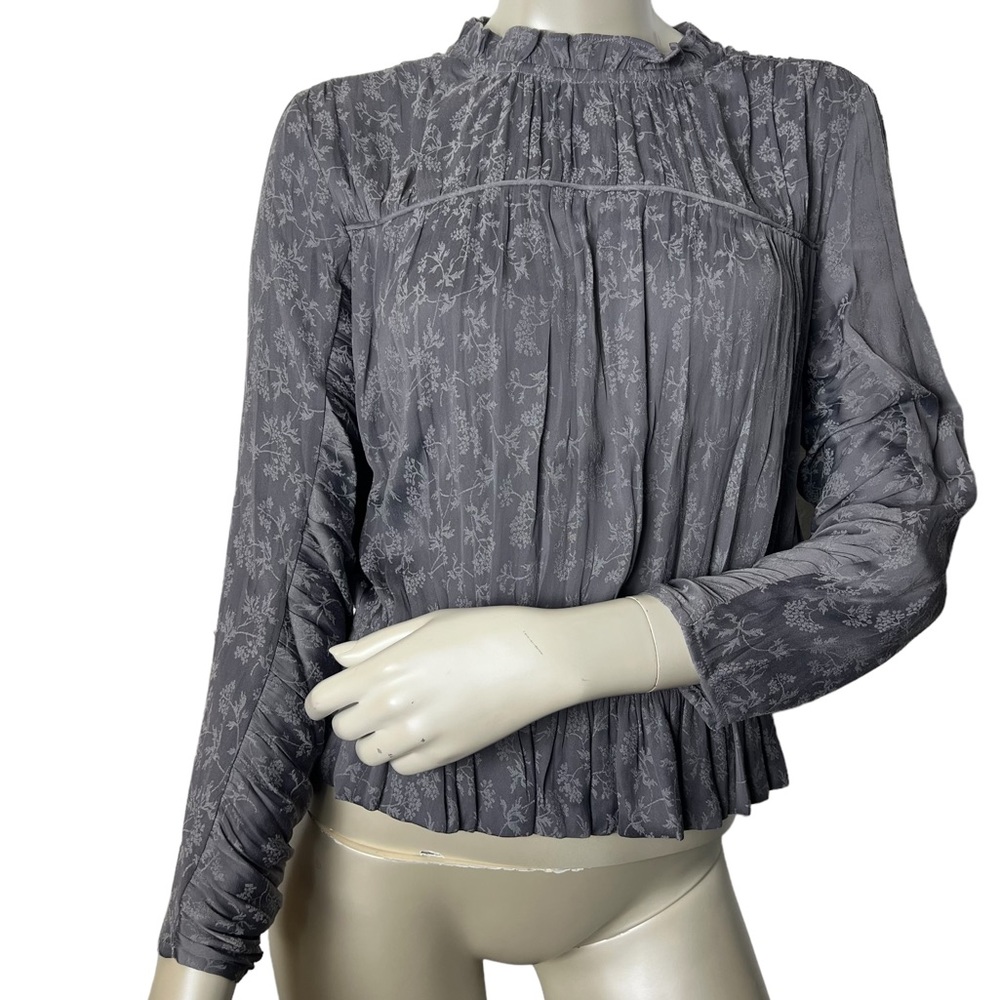 Current Air Gray Embossed fabric Long Sleeve Top